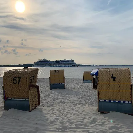 Wellness & Komfortferienwohnung Strandliebe Mit Sauna, Terrasse, Garten & Balkon, Bei Laboe Lägenhet *